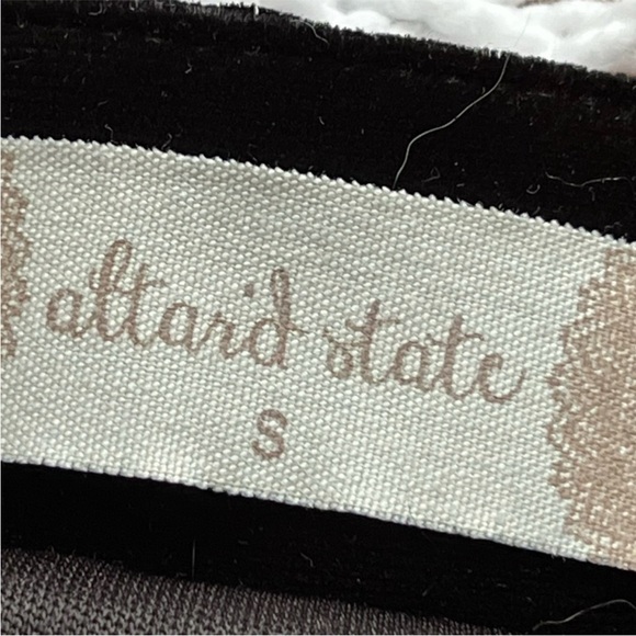 Altar’d state skirt - Picture 2 of 5